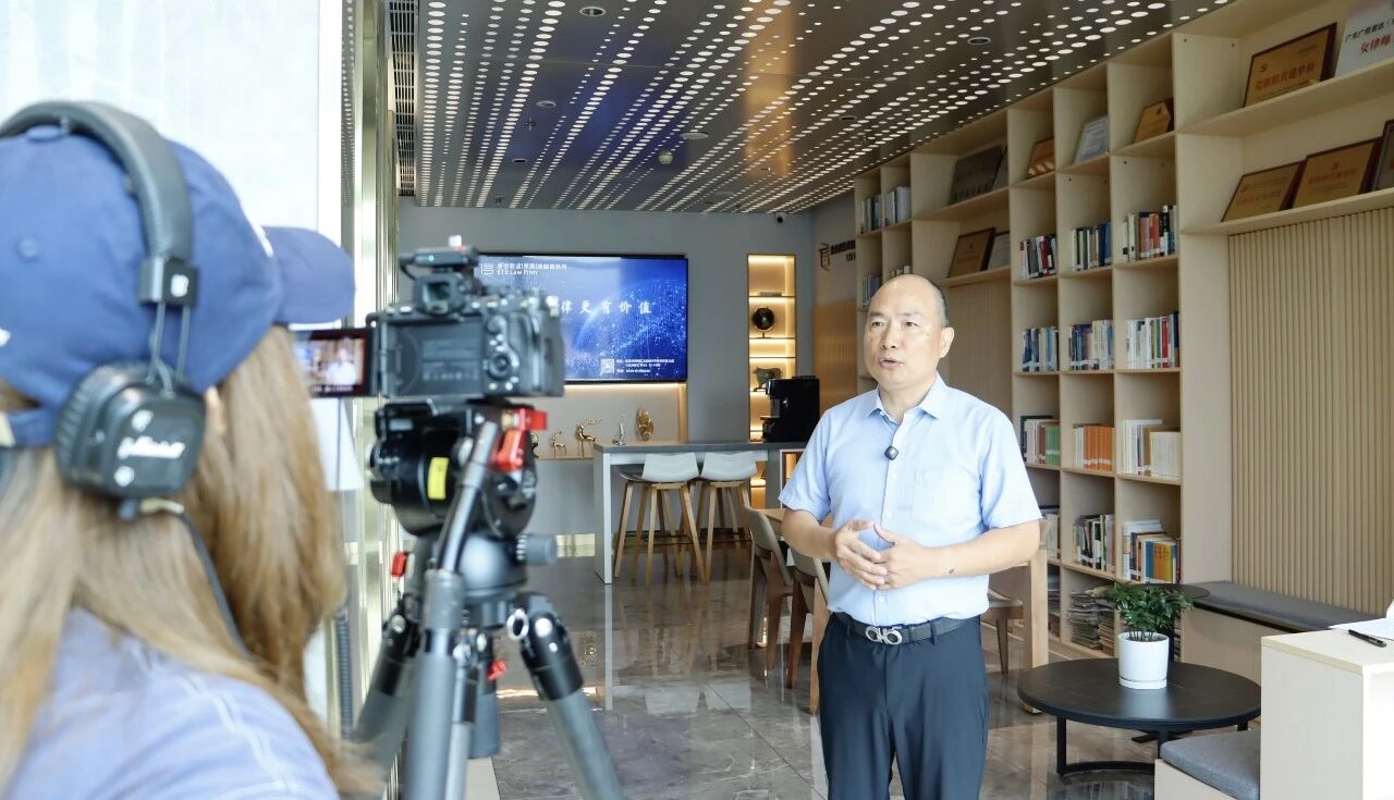 简讯 | 本所高级合伙人卢庆波律师担任东莞市全民参保宣传员，受邀参与东莞“谁执法谁普法”专项专访